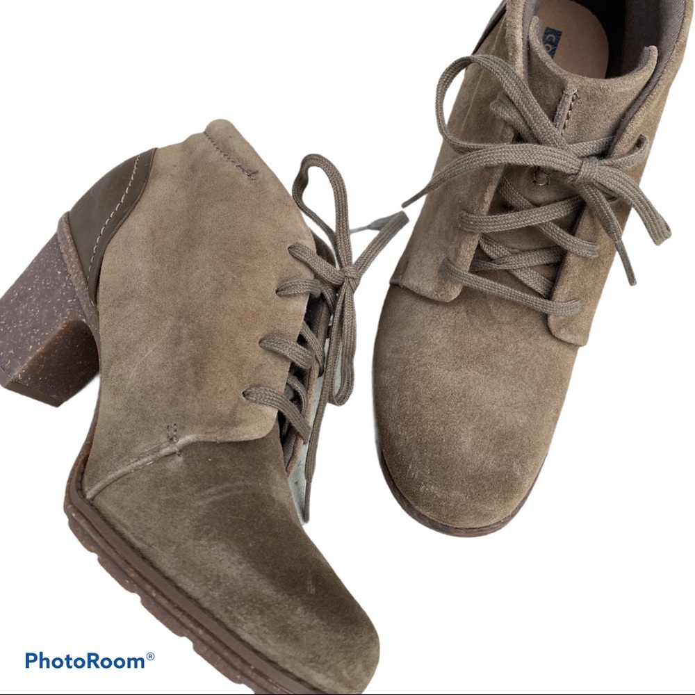 Clarks Women's Heeled Boots - Brown and Tan